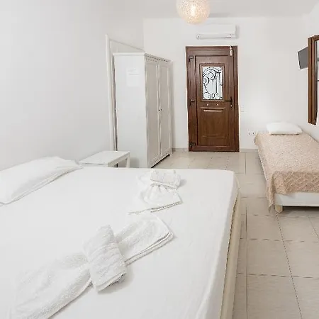 Hotel Depis Place 2*